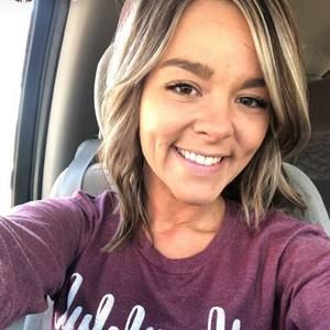 Meet your Posher, Courtney